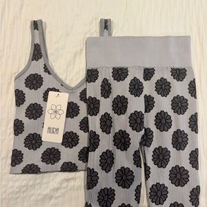 Aura Floral Patterned Tank and Leggings Set